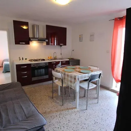 Bilo Elena Apartman *